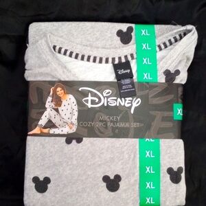 New Disney Mickey 2 piece Pajama set